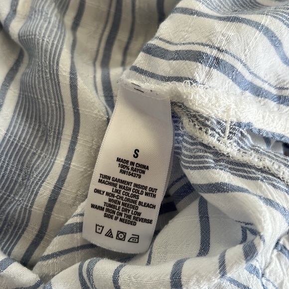 Aeropostale Striped Cropped Long Sleeve Button Down Shirt - Picture 8 of 8